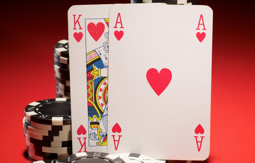 Большая ловкая рука в покере — как с ней играть?